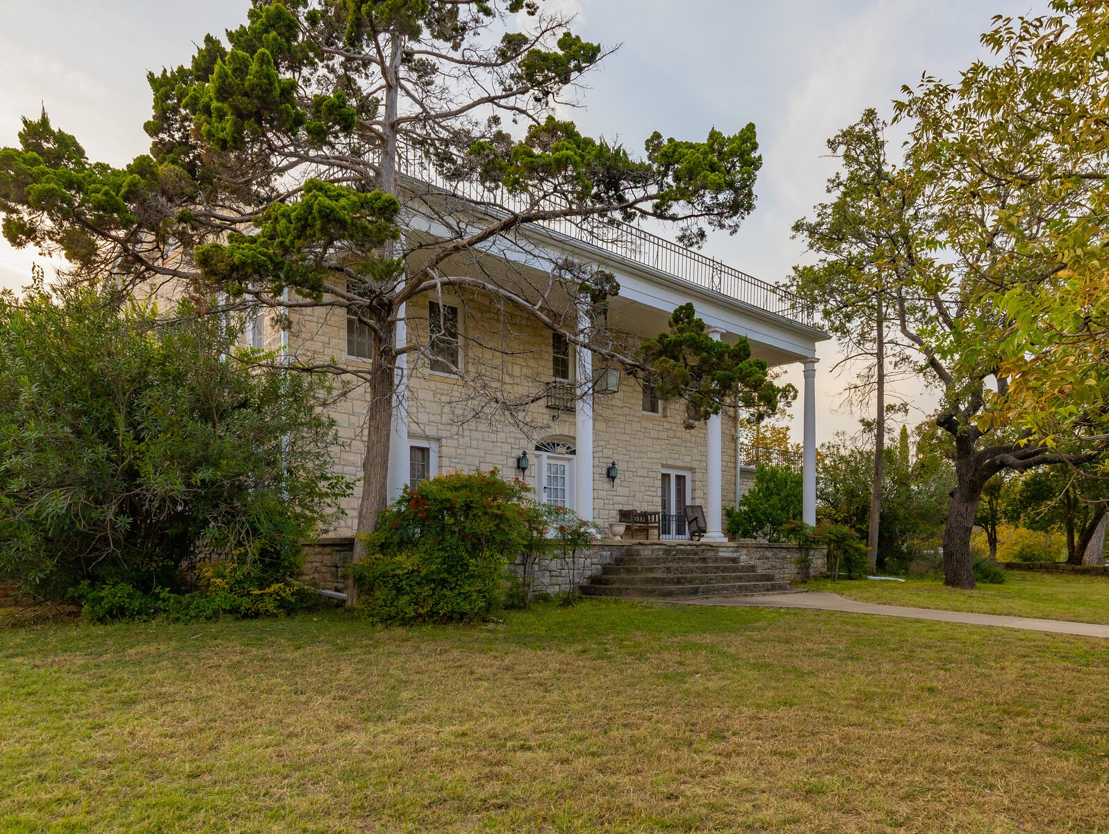 Historic Stone House, Colonial Revival, Lampasas, TX